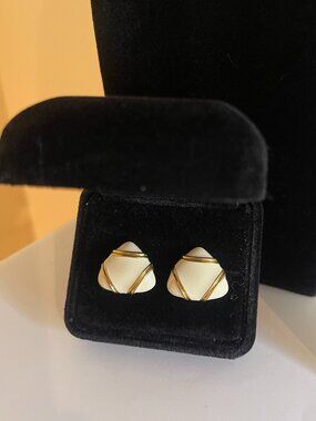 Vintage Crown Trifari White Enamel Gold Tone Stud Earrings Mid Century Designer